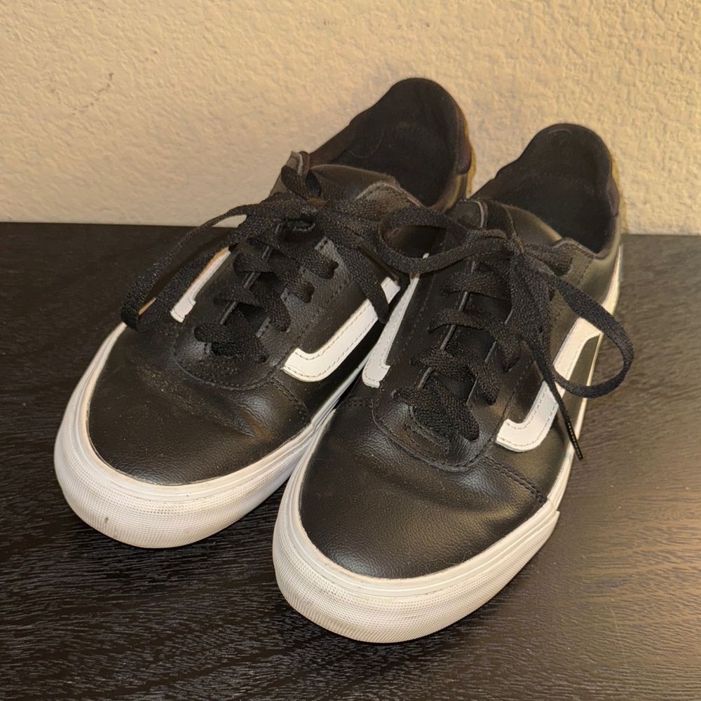 Vans Old Skool Ortholite Black and White Leather Deluxe Sneakers Women’s Size 8